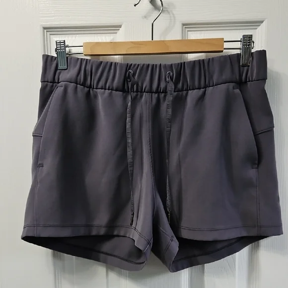 Lululemon Short Color Gray Size 8 - Picture 1 of 6